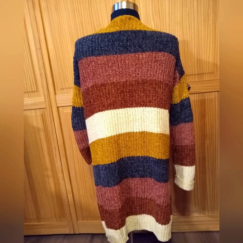 Zoey Cardigan - Picture 6 of 7